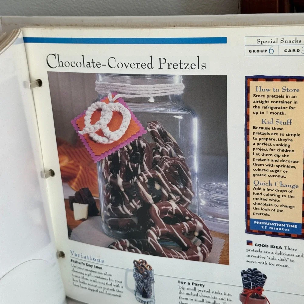 Vintage Creative Cook's Kitchen Recipe Card Binder IMP 1998 Full Set 12 Tabs